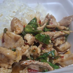 ข้าวราดกระเพราเนื้อ