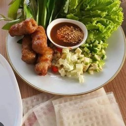 แหนมเนืองชุดใหญ่หมูปั้น 4 ไม้