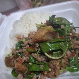 ข้าวหมูสับ+หมูกรอยผัดโหรพา