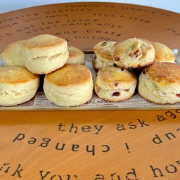 สโคนเนยสดแท้