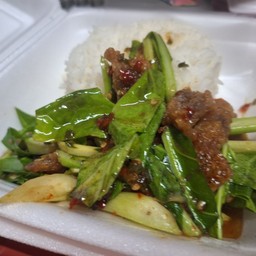 ข้าวราดคน้าหมูกรอบ