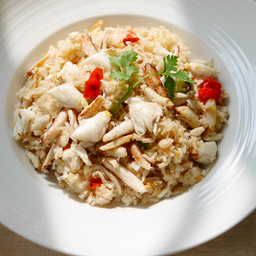 ข้าวผัดโคตรปูคั่วพริกเกลือ (พิเศษปู)  2 - 3 ที่