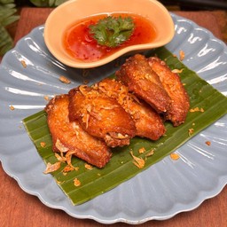 ปีกไก่ทอดน้ำปลา