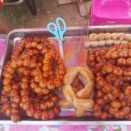 ใส้กรอกพริกแกงแม่ไก่