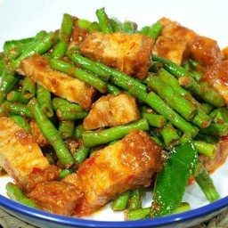 พริกแกง(กับข้าว)