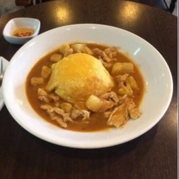 ข้าวไข่ข้น แกงมัสมั่นไก่ชิ้น