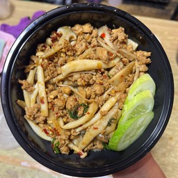 กะเพราหมูสับเห็ด