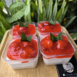 สตรอว์เบอร์รี่ชีสพาย