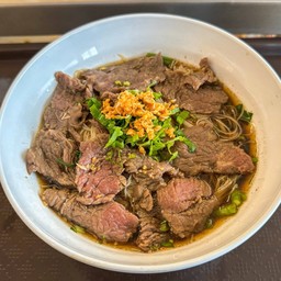 ก๋วยเตี๋ยวเนื้อสดล้วน