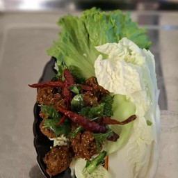 ลาบหมูทอด