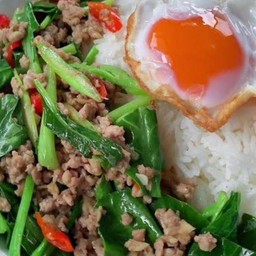 ข้าวหน้าผัดคะน้าหมูสับ+ไข่ดาว