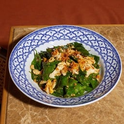 ใบเหลียงผัดไข่