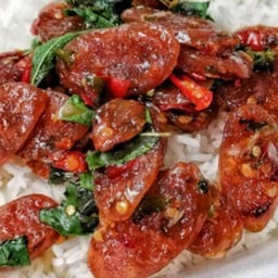 กระเพรากุนเชียงทอด