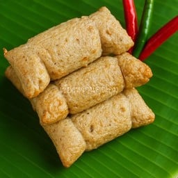 แหนมปลากรายทอด ร้อนๆ 3 อัน