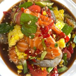 ตำข้าวโพดกุ้งสด แซลมอน