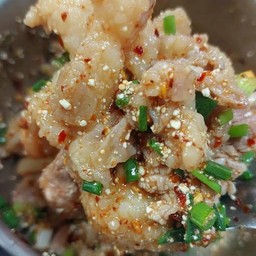 ก้อยเสือคั่วมะนาว