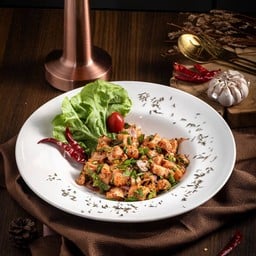 ลาบแซลมอน (Thai style Spicy Salmon Salad)