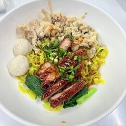 นายเก่ง ก๋วยเตี๋ยวต้มยำหมูย่าง ลาดพร้าว71