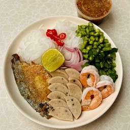 ยำขนมจีนรวมมิตร