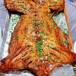 อย่างแพะเป็นตัว（烤全羊）