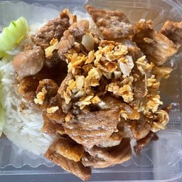 หมูทอดกระเทียมพริกไทย