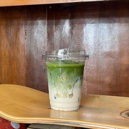 มัทฉะลาเต้ (นมโอ๊ต)