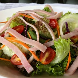 สลัดแฮม Ham Salad