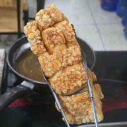 หมูกรอบ 200 กรัม