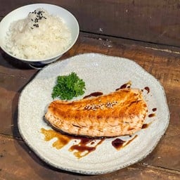 A2 ข้าวแซลมอนย่าง (เกรดซาชิมิ 120 g.) / ဆယ်လမွန်ငါးကင် ထမင်း