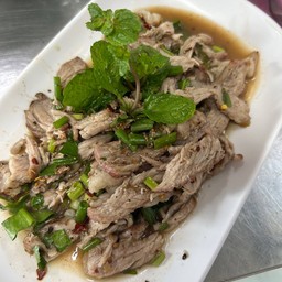 น้ำตกเนื้อ