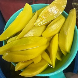 มะม่วงดอง 300 กรัม+พริกเกลือ