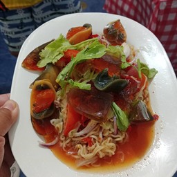 ยำไข่เยี่ยวม้า