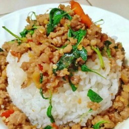 กะเพราหมูสับ