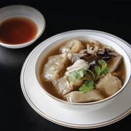 กระเพาะปลาเห็ดหอมน้ำแดง