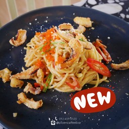 สปาเก็ตตี้หมึกกรอบซอสไข่เค็ม