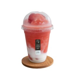 สตรอเบอร์รี่โยเกิร์ตสมูทตี้