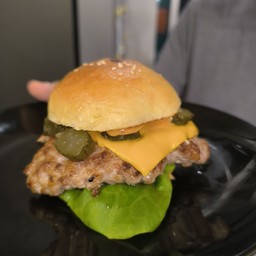 เบอร์เกอร์หมูจ้าาาา