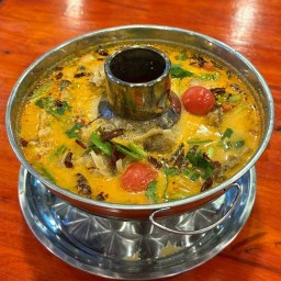 ร้านไคฟงหัวปลาหม้อไฟ