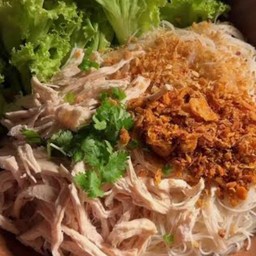 หมี่คลุกมั๊ย ( หมี่ไก่ฉีก )