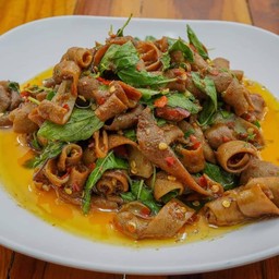 กะเพราไส้เป็ดเป็นกับ