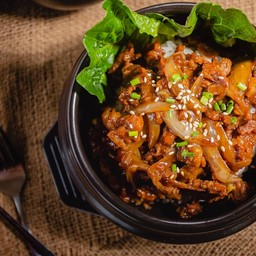 ข้าวหน้าเนื้อผัดซอสเกาหลี ( AUS )