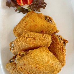 ปีกไก่ทอด Deep-fried chicken wing