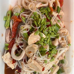 ตำขนมจีนรวมมิตร