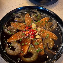 แซลมอน+กุ้งดองซีอิ๊ว