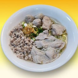 ก๋วยเตี๋ยวหมูน้ำใส