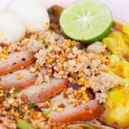 ฟลุ๊คบะหมี่เกี๊ยว วินน์ธานี ตลาดไท