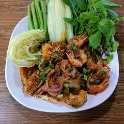 ลาบกุ้งทอด