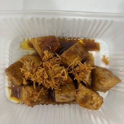 Fried Tofu with Garlic and pepper - เต้าหู้ทอดกระเทียมพริกไทย