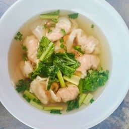 บะหมี่เกี๊ยวหมูแดง แม่ฉลวย