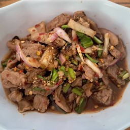 อิ่มอร่อย by พี่อ้อย